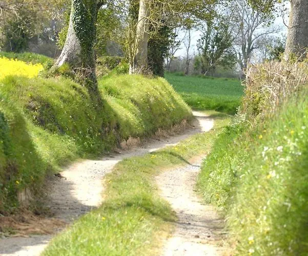 Les Rochers Cerisy-la-Foret